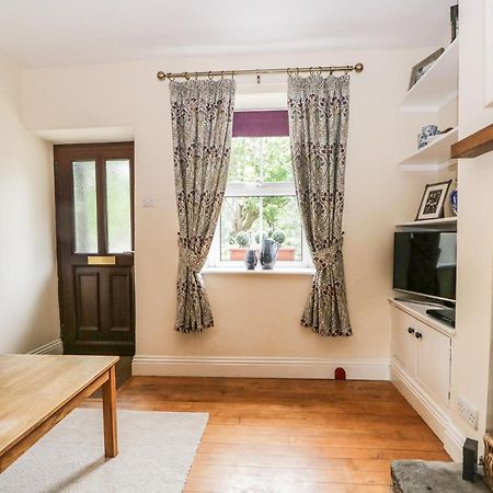 Mulberry Cottage Grange-over-Sands ภายนอก รูปภาพ