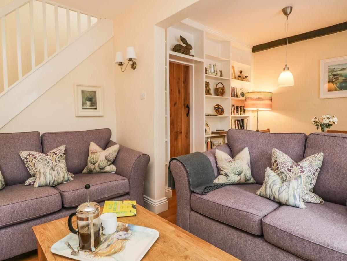 Mulberry Cottage Grange-over-Sands ภายนอก รูปภาพ