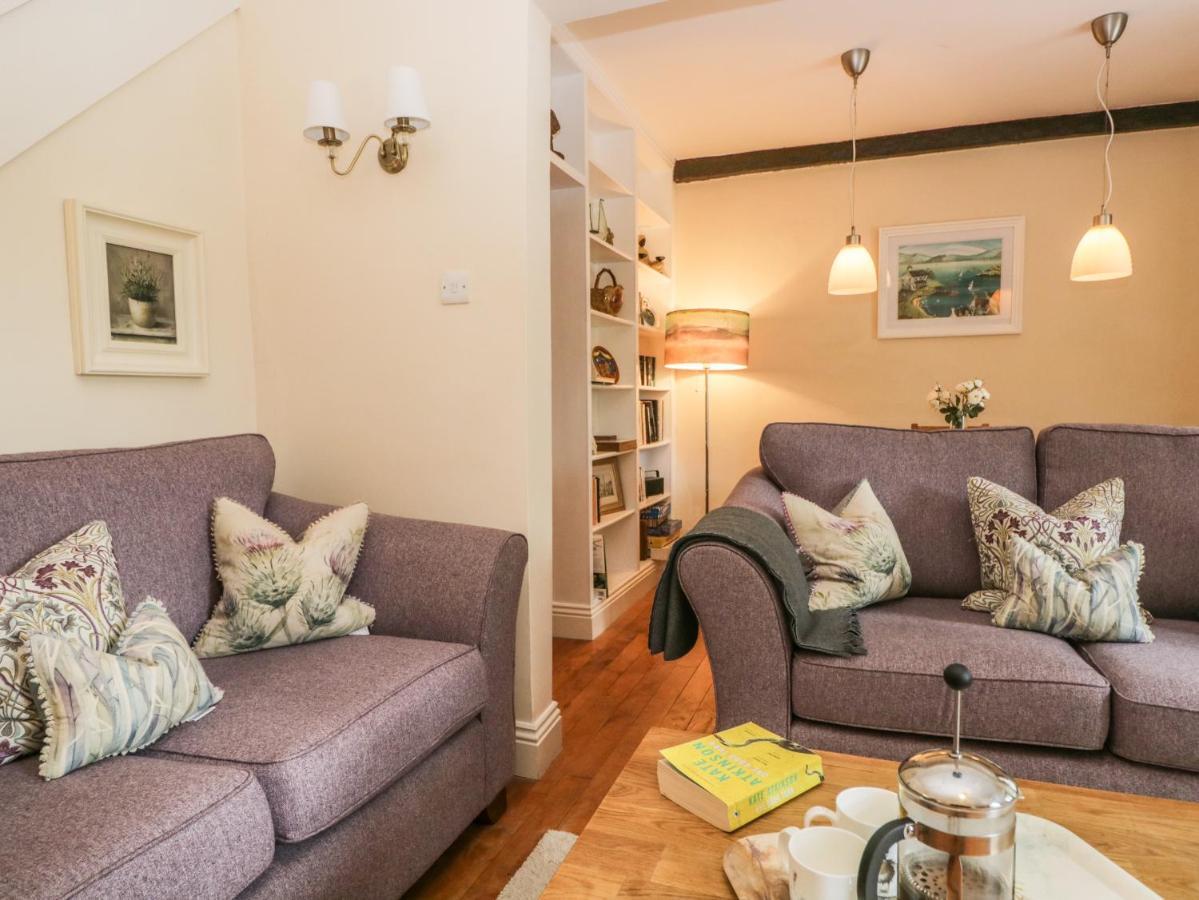 Mulberry Cottage Grange-over-Sands ภายนอก รูปภาพ
