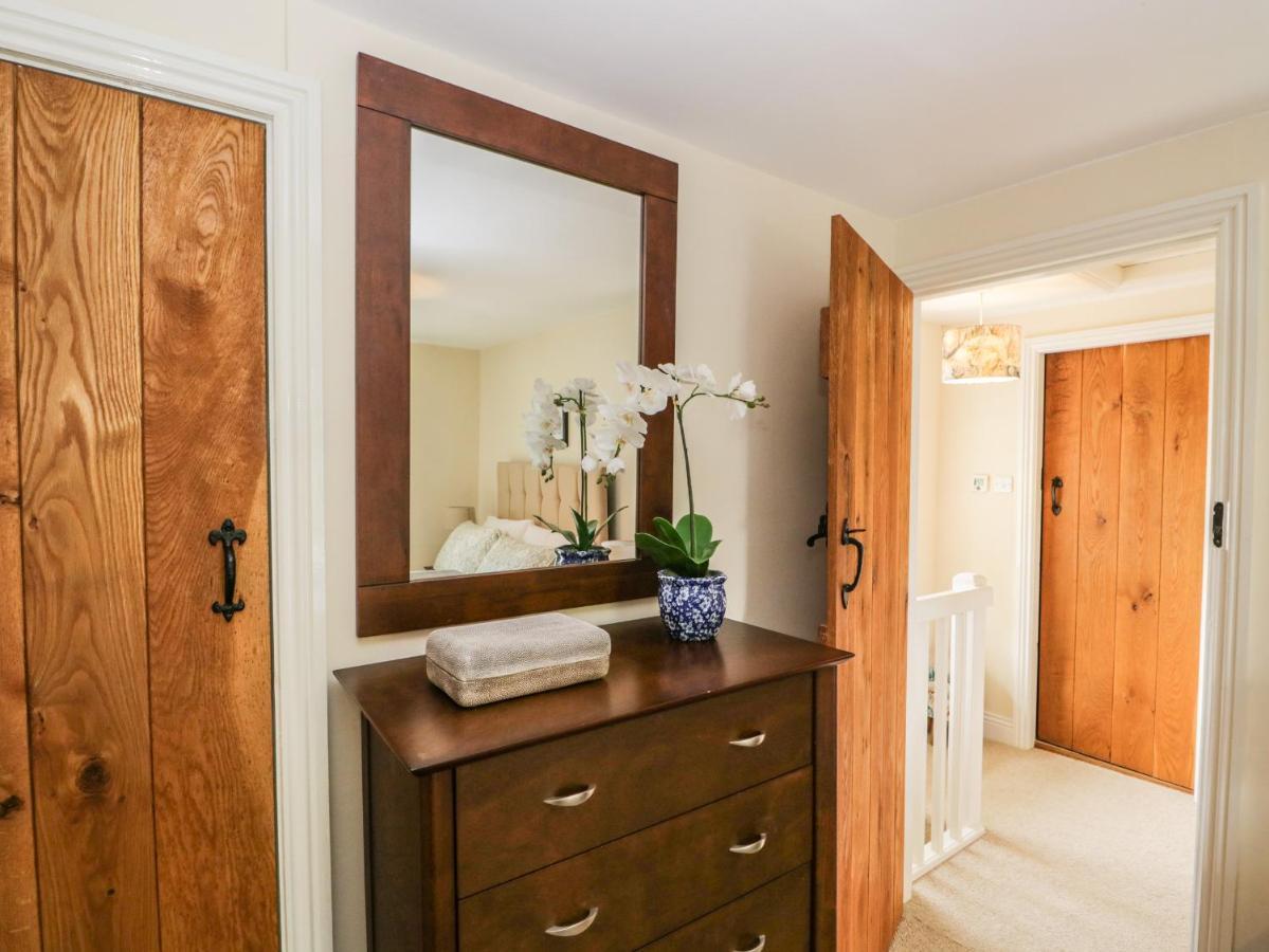 Mulberry Cottage Grange-over-Sands ภายนอก รูปภาพ