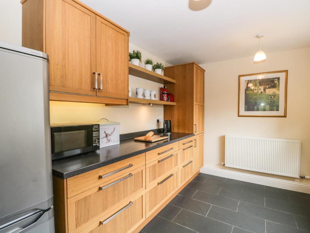 Mulberry Cottage Grange-over-Sands ภายนอก รูปภาพ